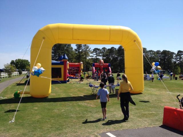 Where to rent INFLATABLE ARCH, 23 W X 15 T in Denver NC