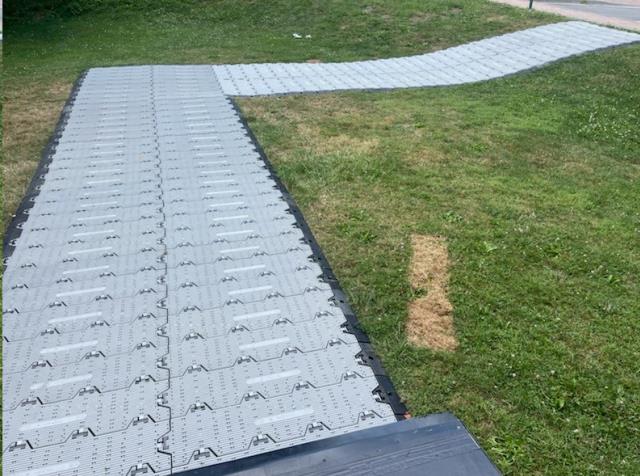 Where to rent PORTABLE GRAY PCS 3 X45 in Denver NC