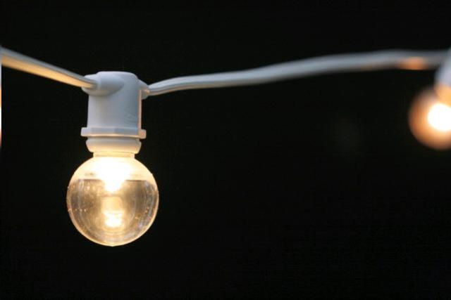 Where to rent LIGHT 50FT WHITE STREAMER SET in Denver NC